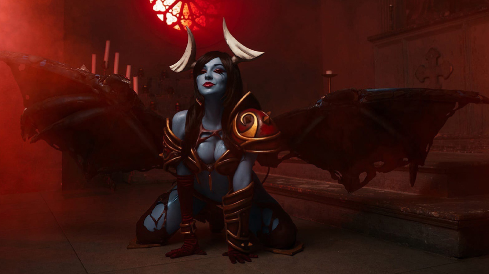 Dota 2 Queen of Pain cosplay