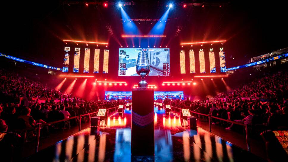 Best CS2 and CS:GO Books and Documentaries — Updated October 2025