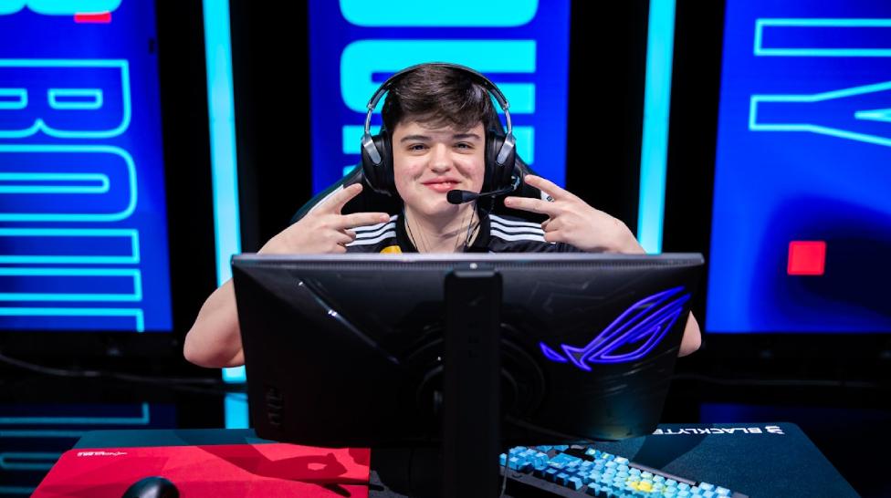 Molodoy Shines to Propel FURIA Past HEROIC at Bounty Finals