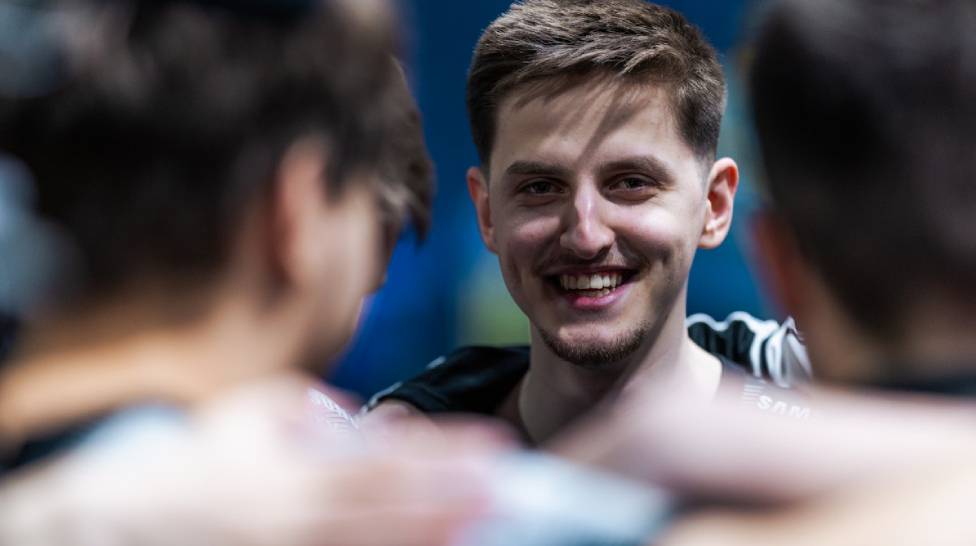 Krabeni Speaks on Unwavering Team Unity Amid Transfer Offers