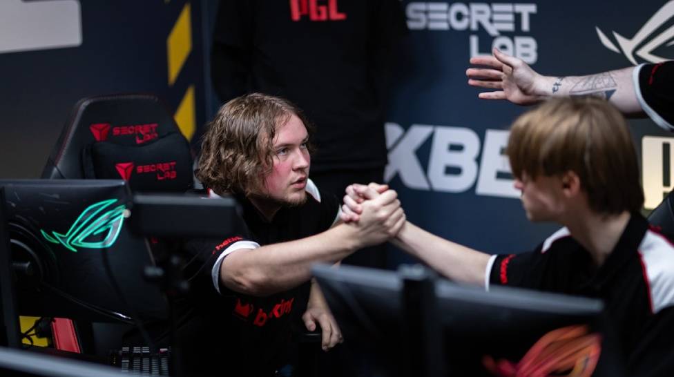 B8 Triumphs Over Legacy, Secures Playoff Position in Bucharest