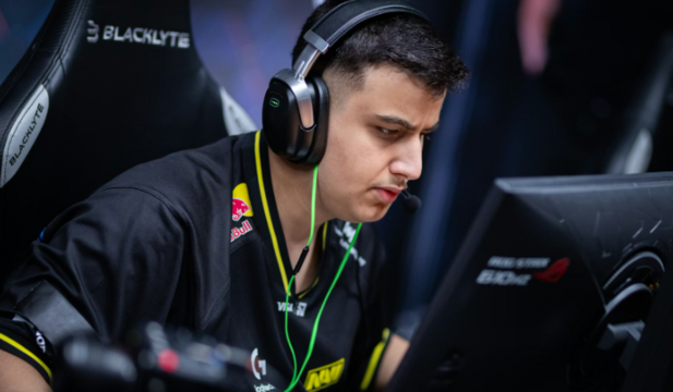 NAVI Triumphs Over Revamped FaZe Clan to Secure Playoff Spot