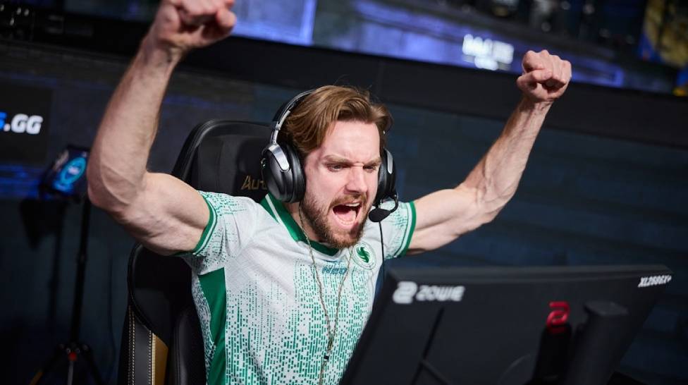 Falcons Achieve Narrow Victory Over G2, Advancing to 1-0 in Stage 3