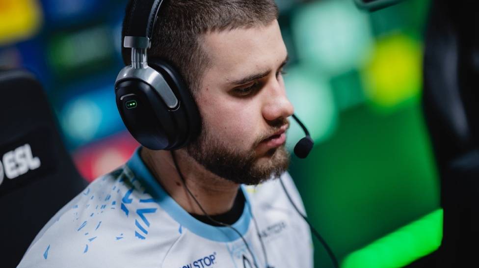 Eternal Fire Releases DemQQ and rigoN from Its Roster