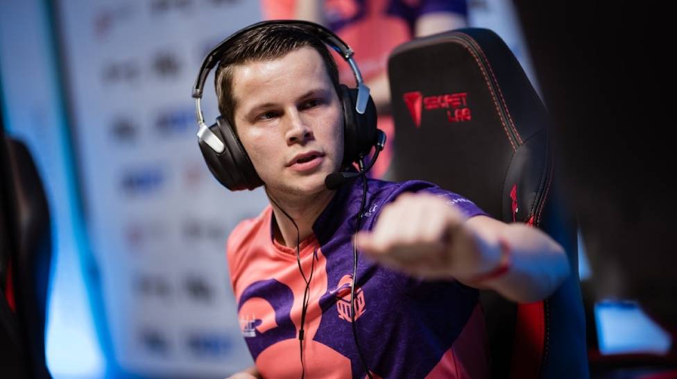 CRUC1AL Steps in as Stand-In for M8s at Stake Ranked Tournament